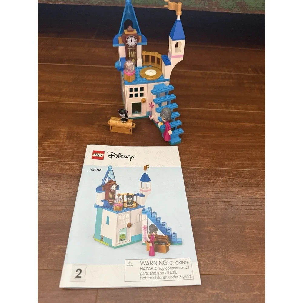LEGO Disney 43206 Cinderella and Prince Charming's Castle READ DESCRIPTION